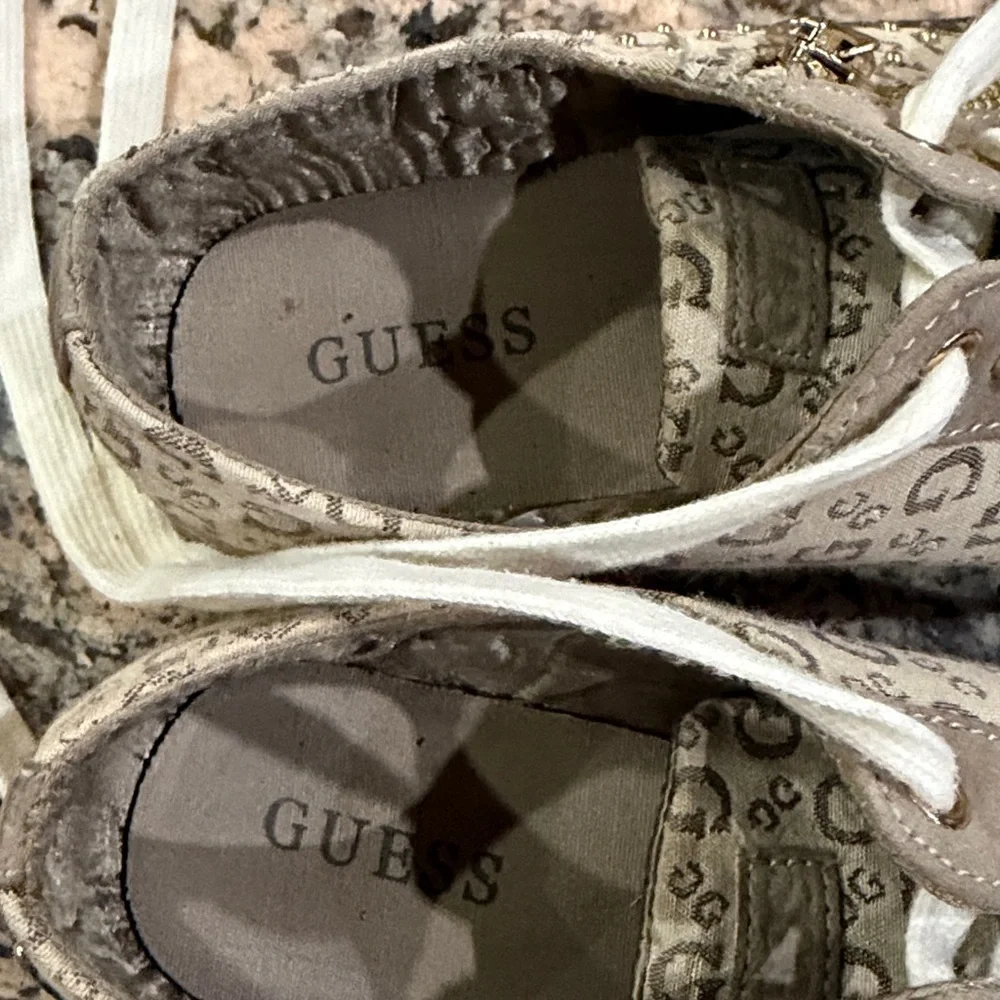 Guess Women's Sneakers - Beige and Black